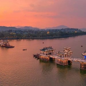 祼体美女吸乳❌❌羞羞
